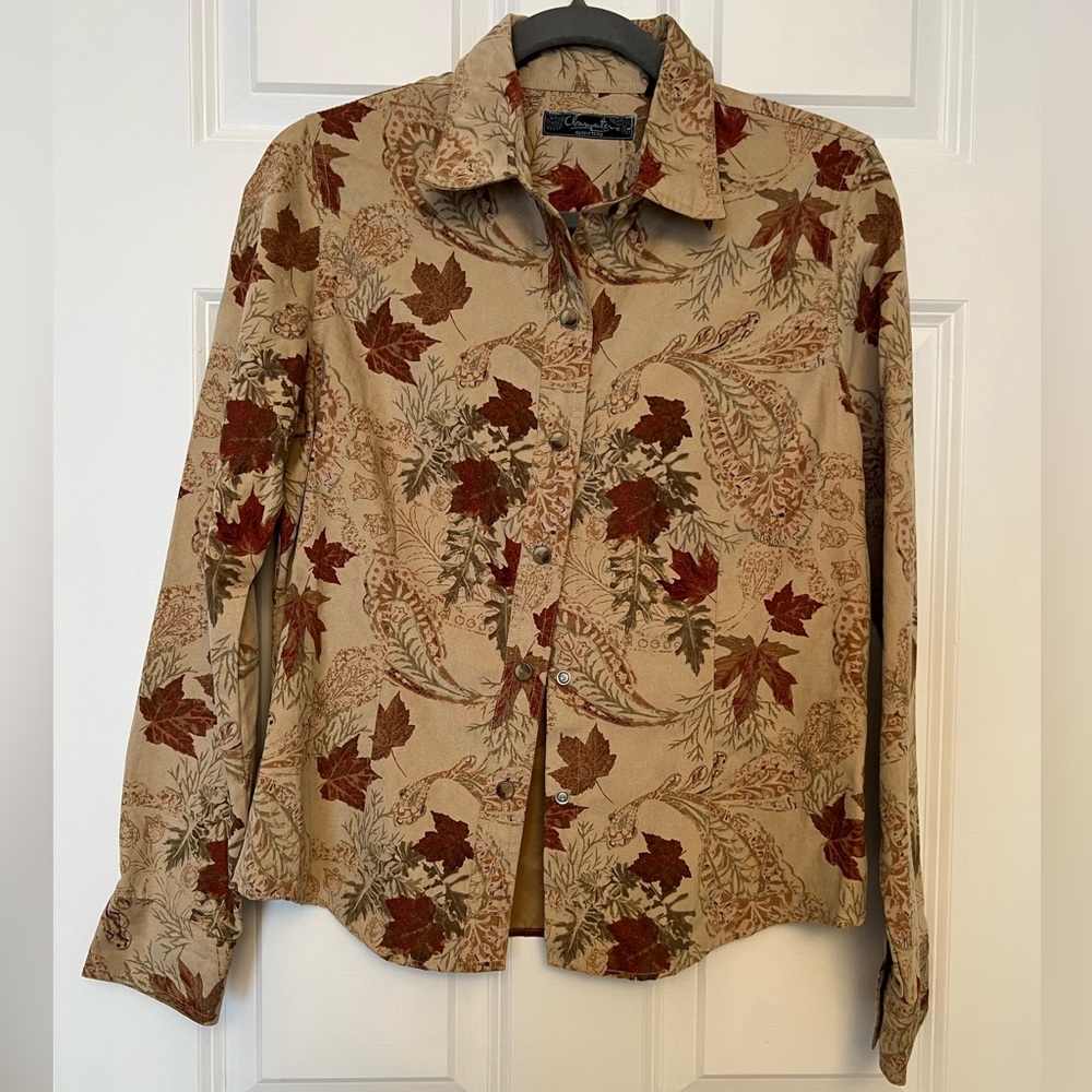 Woman’s blouse, fun for fall, covered snaps, size small, excellent condition